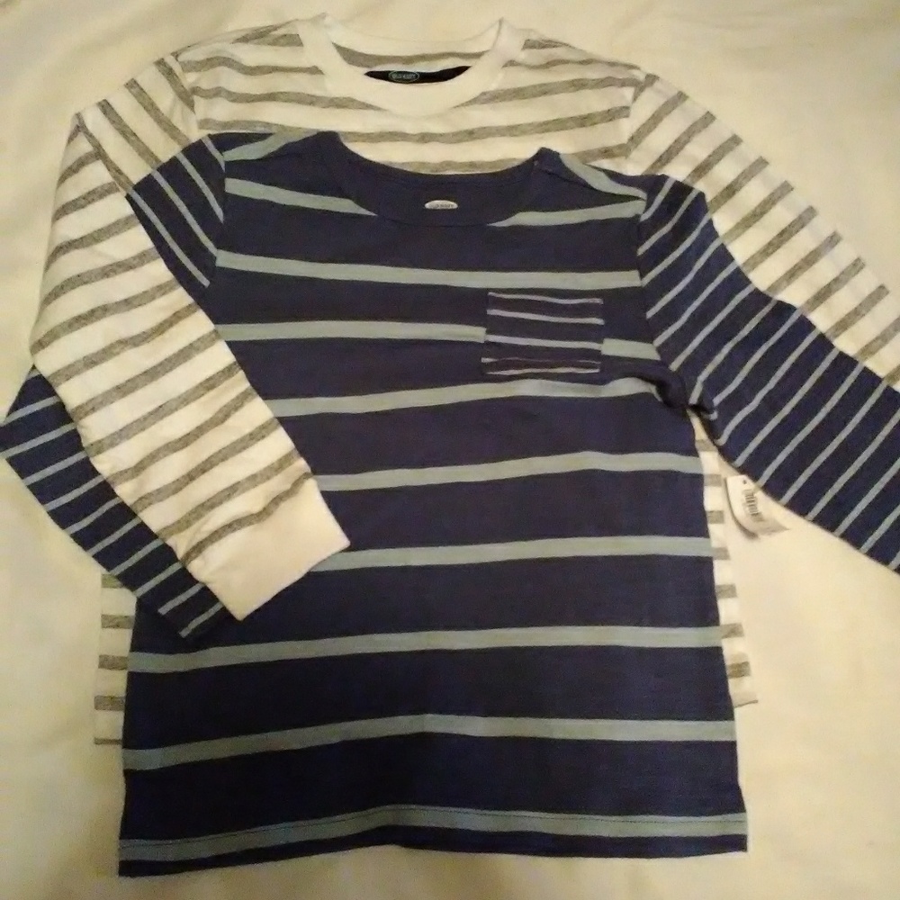 Gray with white stiped shirt, dark blue with light